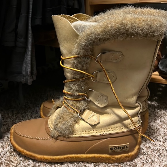 Very Warm, Very comfy Sorel winter boots - Picture 1 of 4